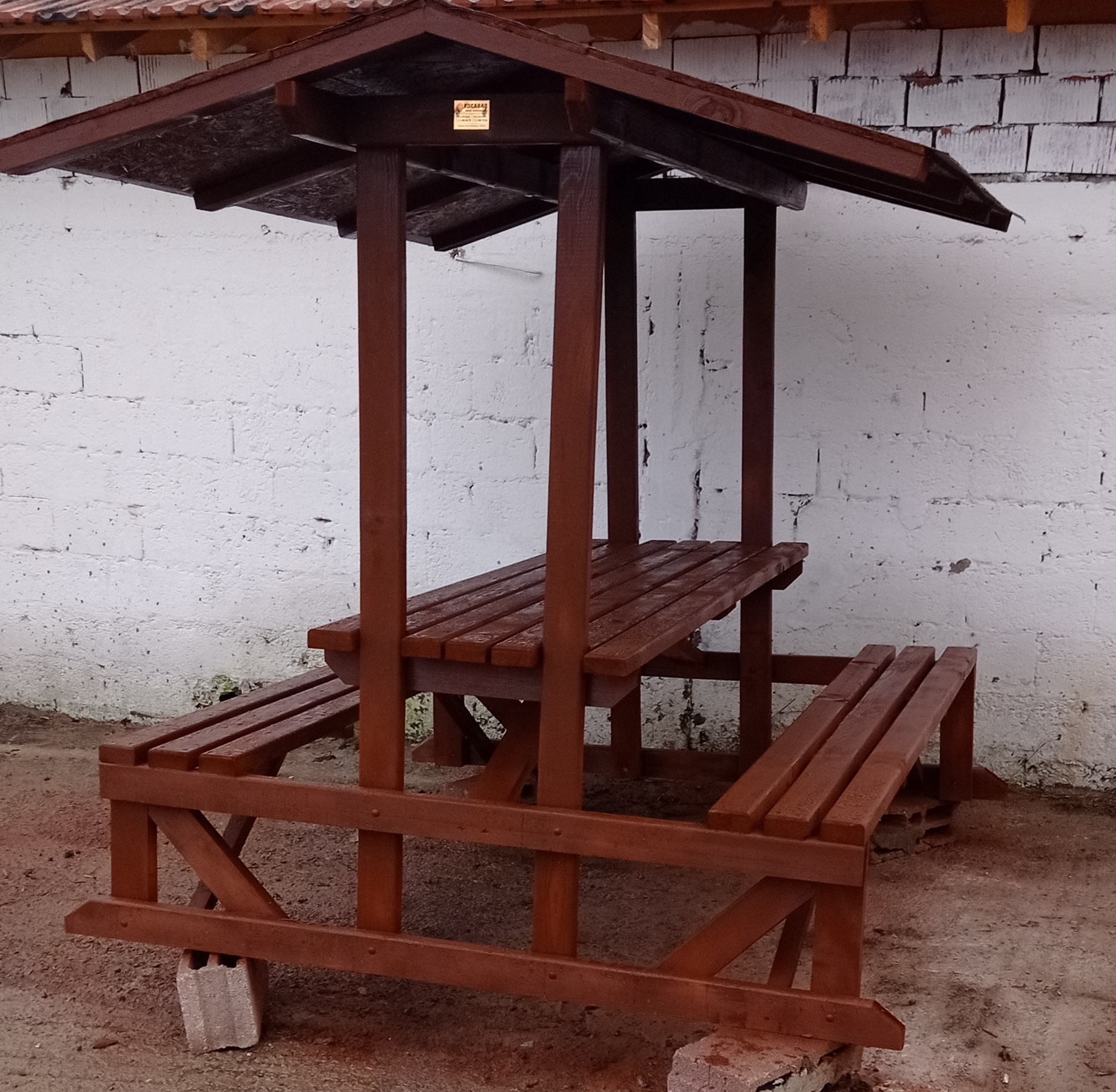 Çatılı Bahçe Masası 